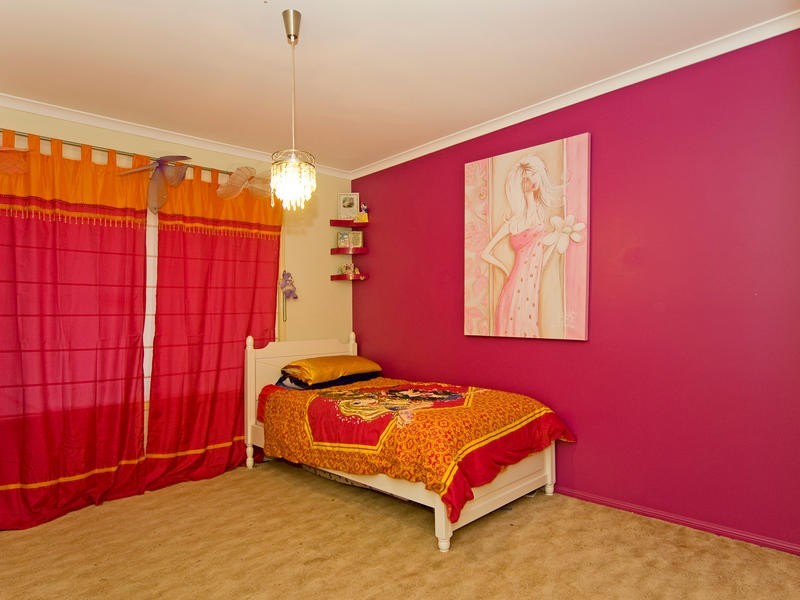 11 Vanessa Court, Camira QLD 4300