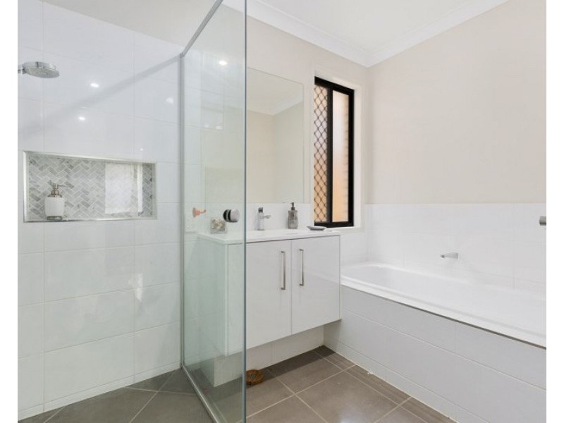 18 Goldfinch Street, Redbank Plains QLD 4301