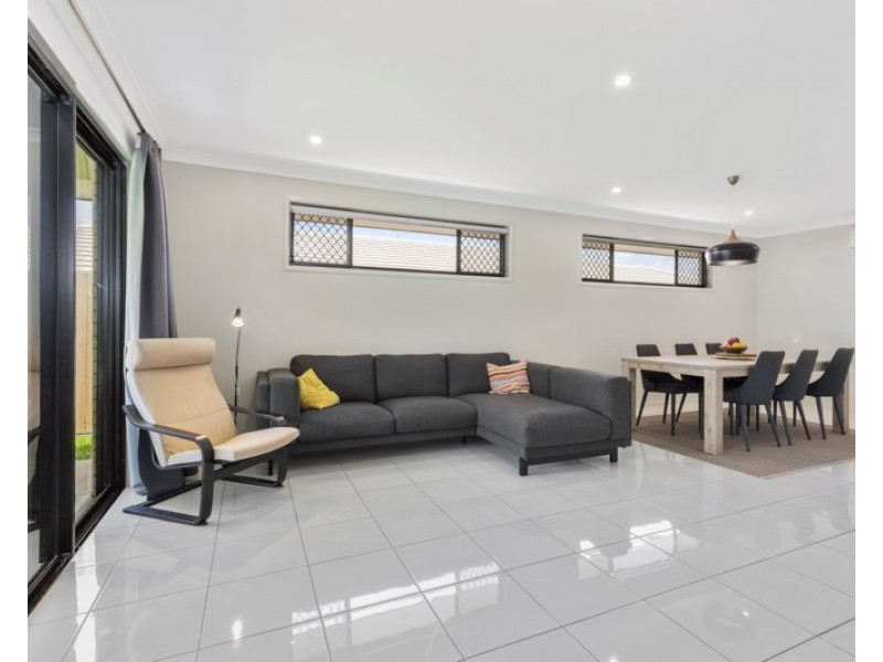 18 Goldfinch Street, Redbank Plains QLD 4301