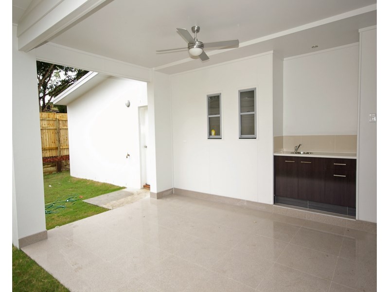 1/4 Willow Road, Redbank Plains QLD 4301