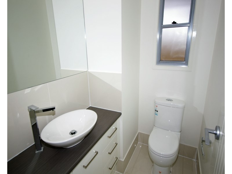 1/4 Willow Road, Redbank Plains QLD 4301