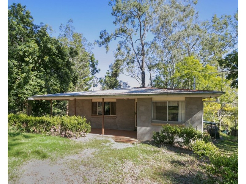 18 Preece Lane, Camira QLD 4300