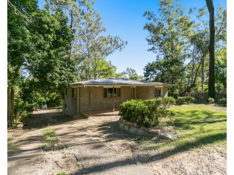 18 Preece Lane, Camira QLD 4300