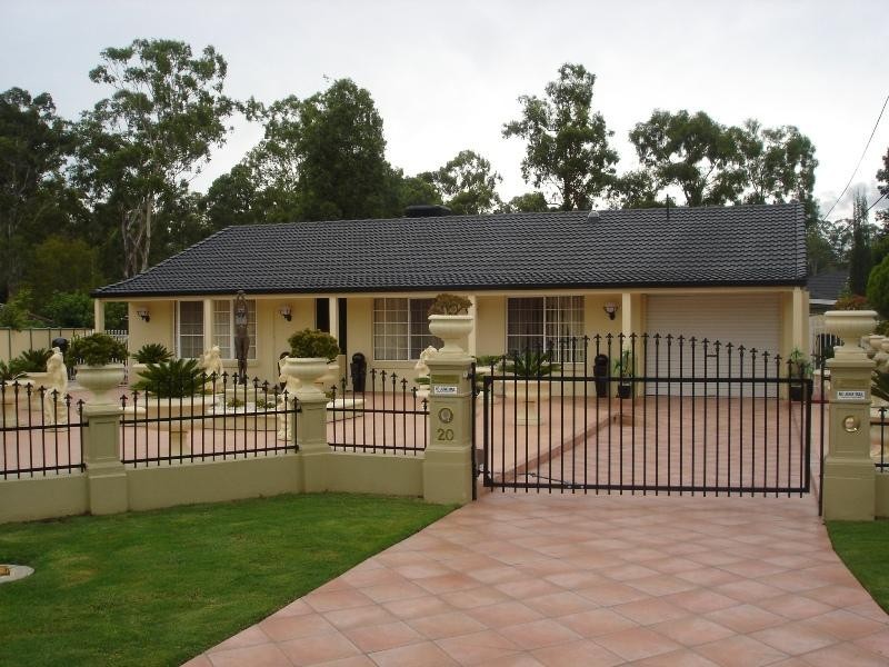 20 Watson Street, Collingwood Park QLD 4301