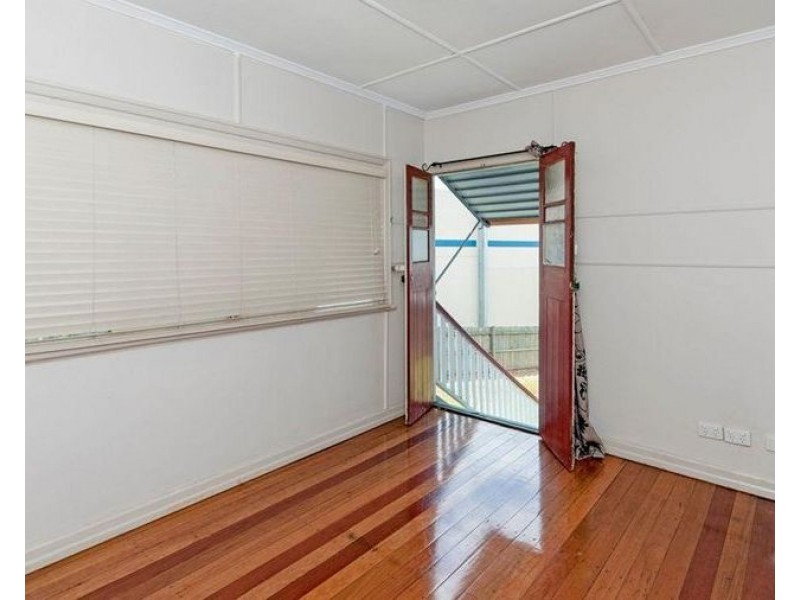 12 Barram, Goodna QLD 4300