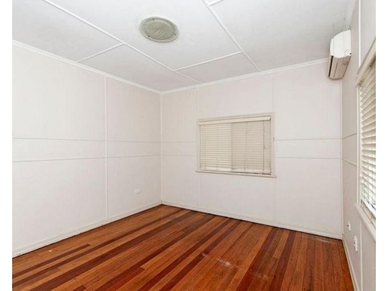 12 Barram, Goodna QLD 4300