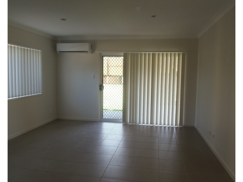 2/268 Jones Road, Bellbird Park QLD 4300