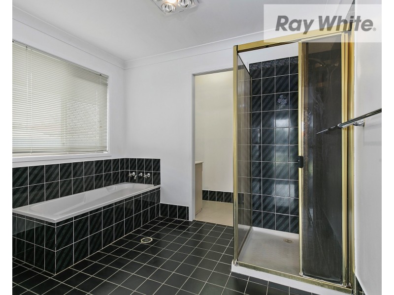10 Knowles Close, Redbank Plains QLD 4301
