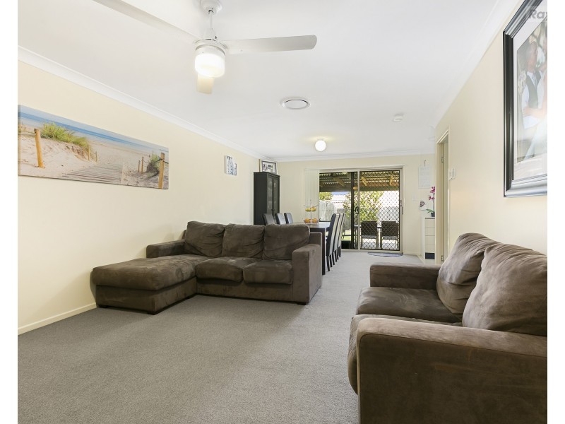 2/49 Cheihk Crescent, Collingwood Park QLD 4301