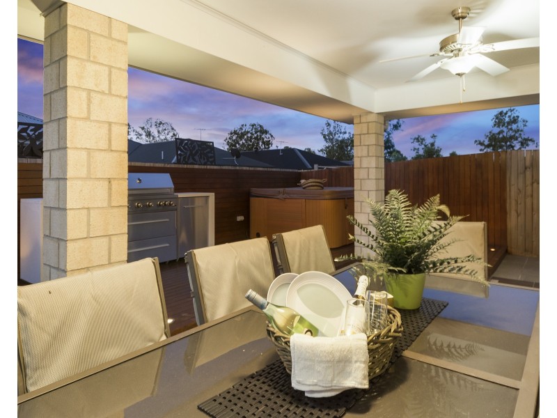 14 Robert Jones Street, Redbank Plains QLD 4301