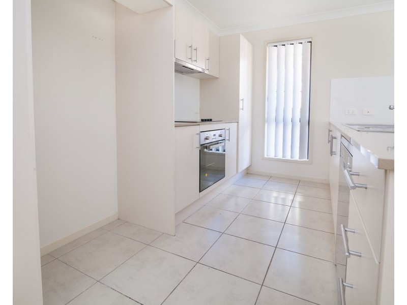 11 Bulmer Street, Bellbird Park QLD 4300