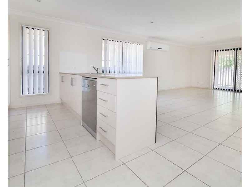 11 Bulmer Street, Bellbird Park QLD 4300