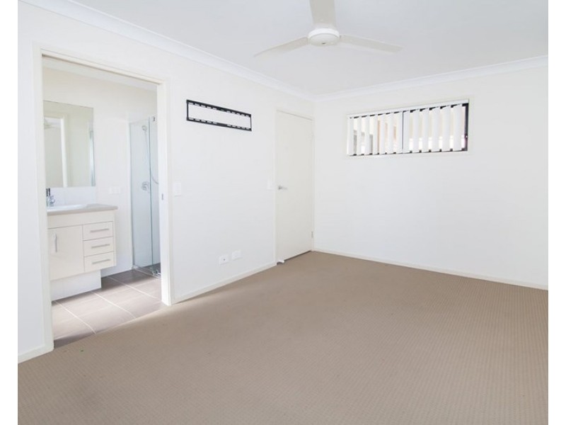 11 Bulmer Street, Bellbird Park QLD 4300