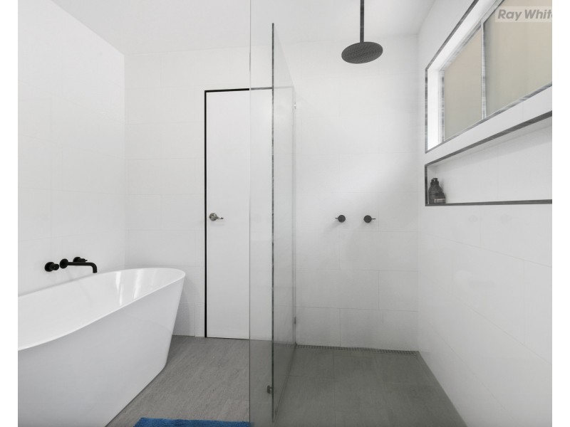 5 Cornwall Court, Bellbird Park QLD 4300