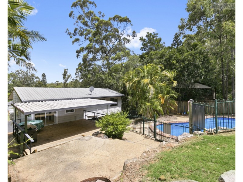 5 Cornwall Court, Bellbird Park QLD 4300