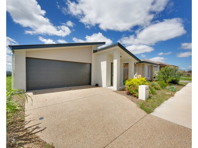 100 Fernbrooke Boulevard, Redbank Plains QLD 4301