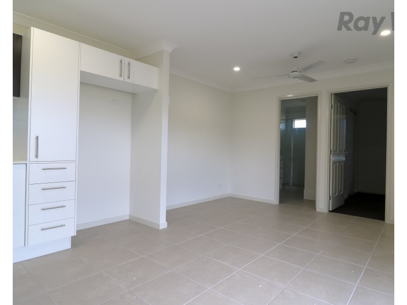 2/4 Williams Street, Collingwood Park QLD 4301