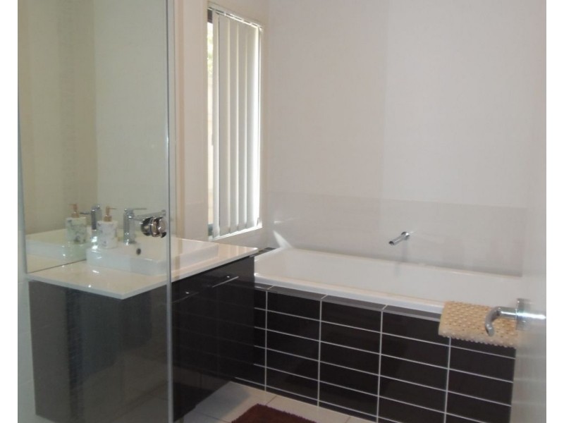 2 Leon Capra Drive, Augustine Heights QLD 4300
