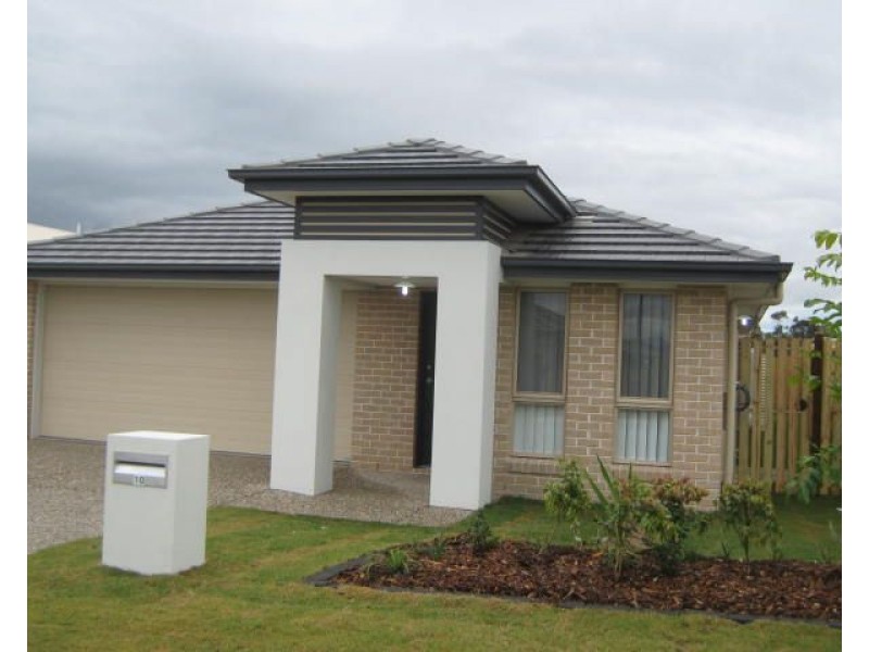 10 Pleasant Drive, Redbank Plains QLD 4301