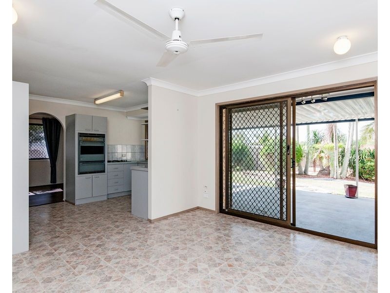 5 HIGHBURY Drive, Redbank Plains QLD 4301