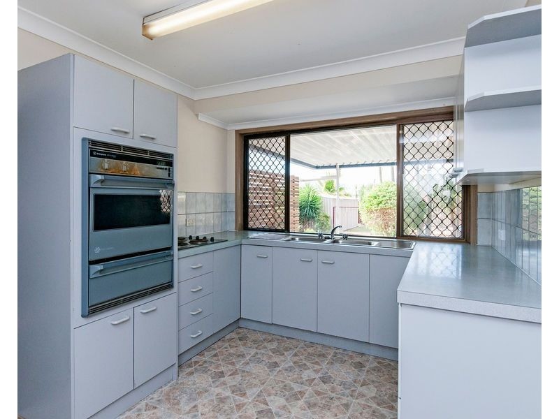 5 HIGHBURY Drive, Redbank Plains QLD 4301