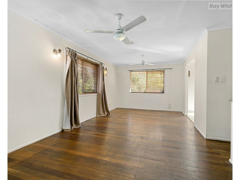 6 Glen Noble Avenue, Redbank Plains QLD 4301