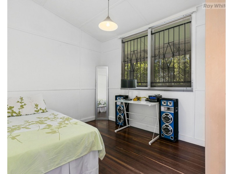 73 Redbank Plains Road, Goodna QLD 4300