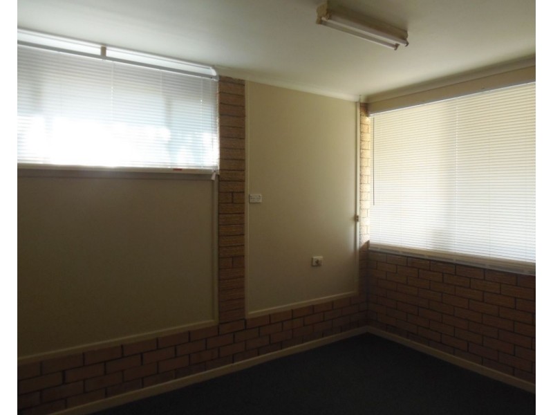 37 Caroline Street, Riverview QLD 4303