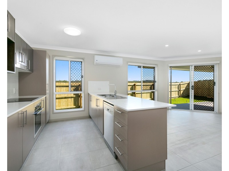 1/13 Paul Place, Collingwood Park QLD 4301