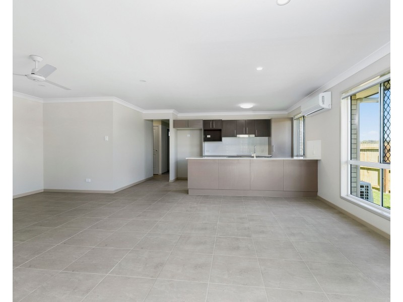 1/13 Paul Place, Collingwood Park QLD 4301