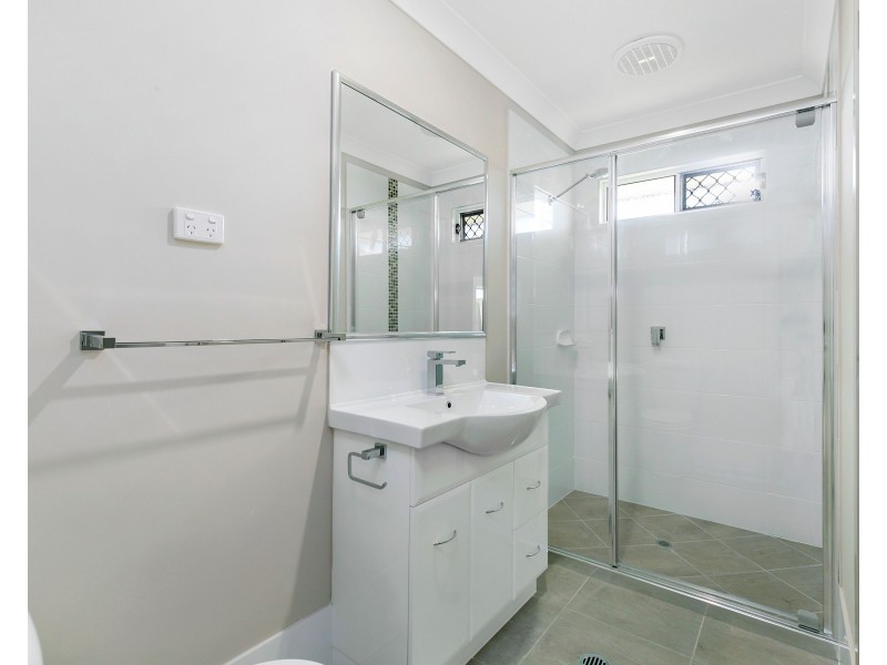 1/13 Paul Place, Collingwood Park QLD 4301