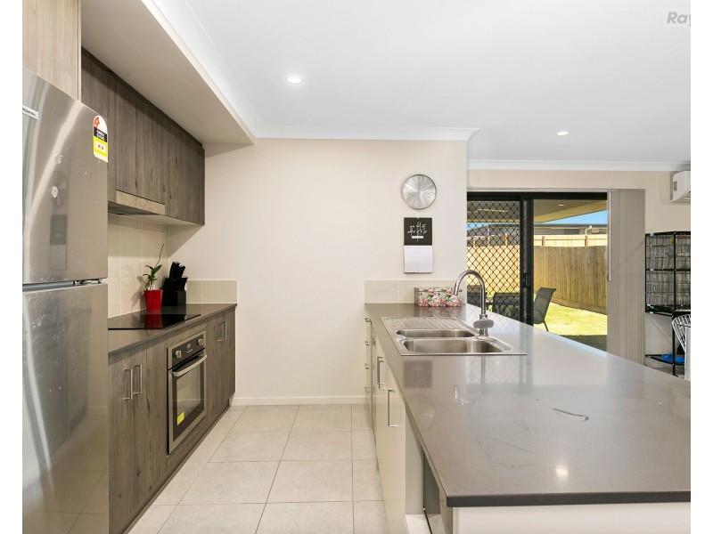 48 Magpie Crescent, Redbank Plains QLD 4301