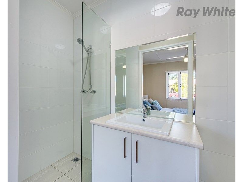 2a George Street, Newtown QLD 4305