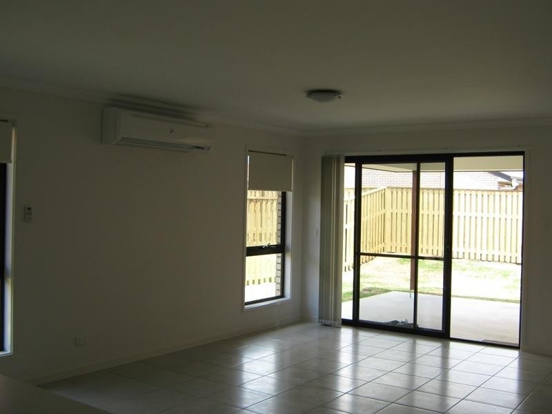 17 Daryl Reinhardt Street, Redbank Plains QLD 4301