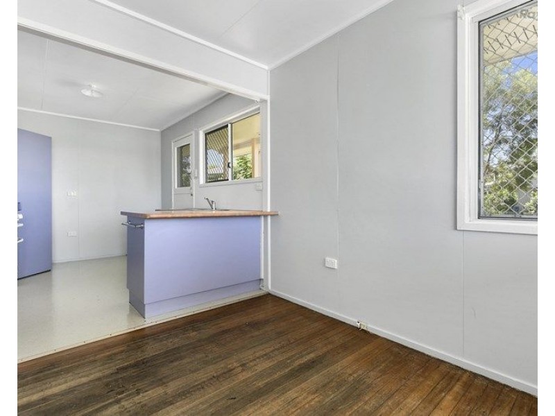 11 Chalk Street, Leichhardt QLD 4305