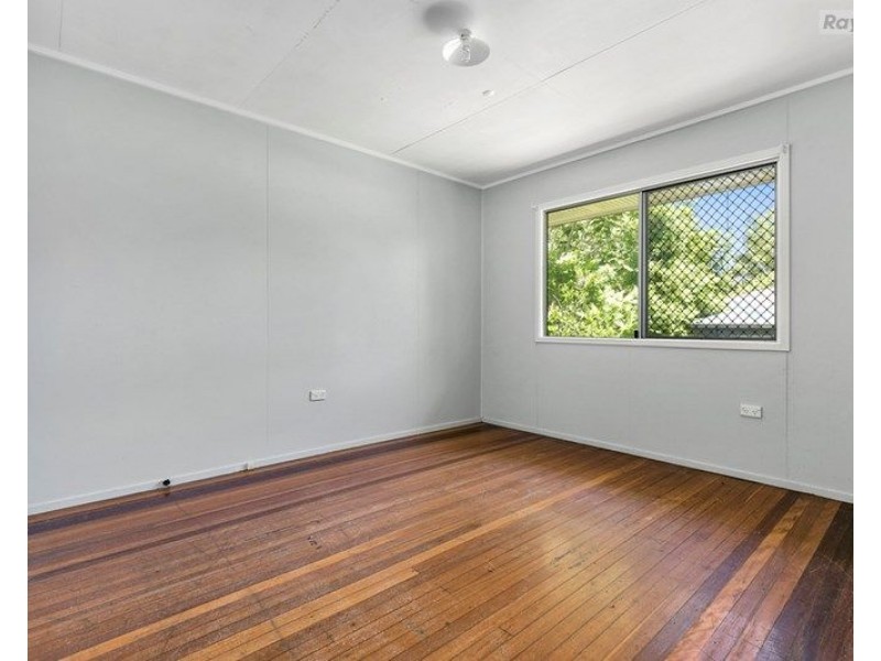 11 Chalk Street, Leichhardt QLD 4305
