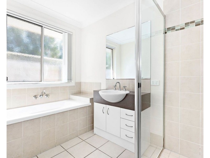 28 Penrose Circuit, Redbank Plains QLD 4301