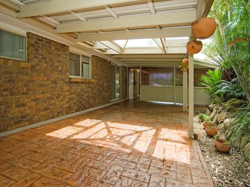 1 Knowles Close, Redbank Plains QLD 4301