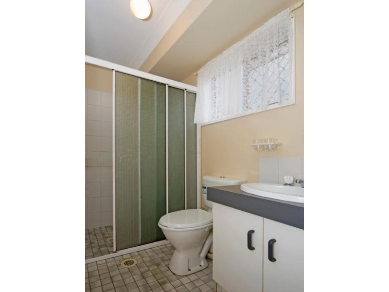 1 Knowles Close, Redbank Plains QLD 4301