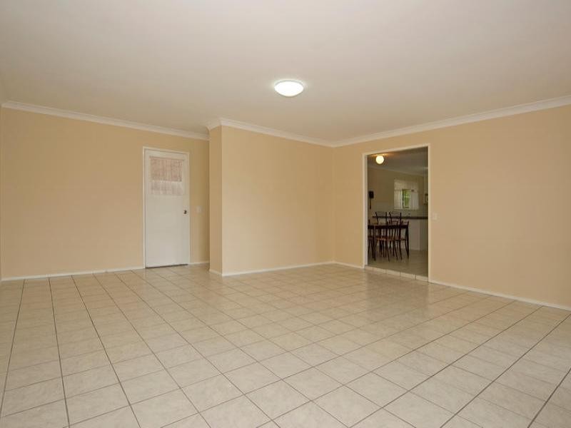 1 Knowles Close, Redbank Plains QLD 4301