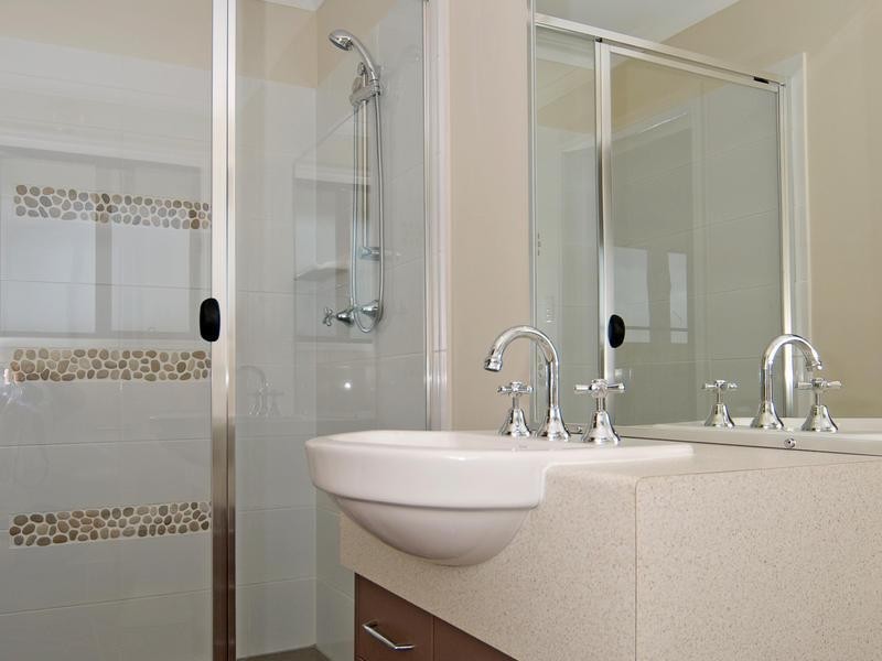 60 Davies Street, Goodna QLD 4300