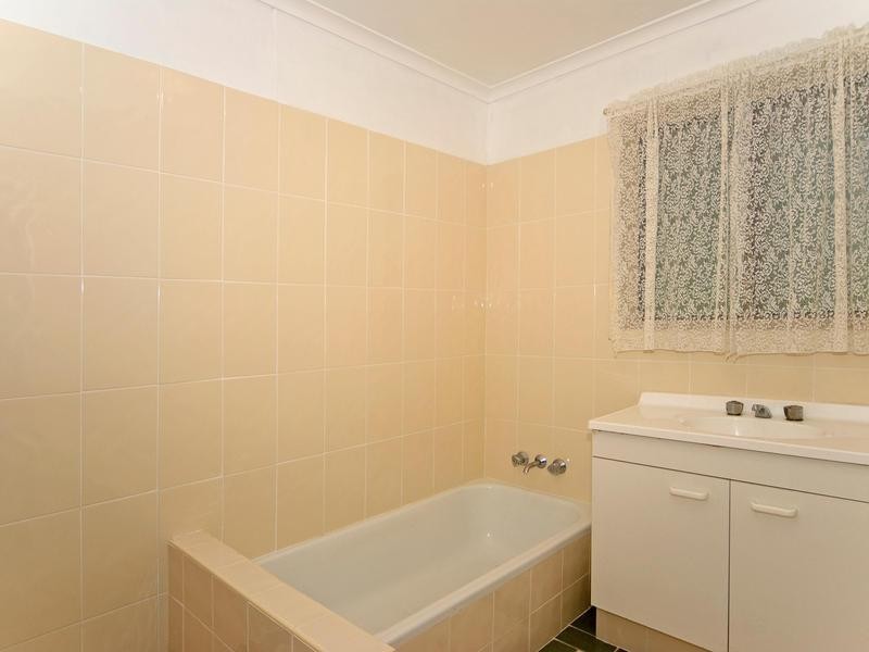 85 Mikkelsen Road, Camira QLD 4300