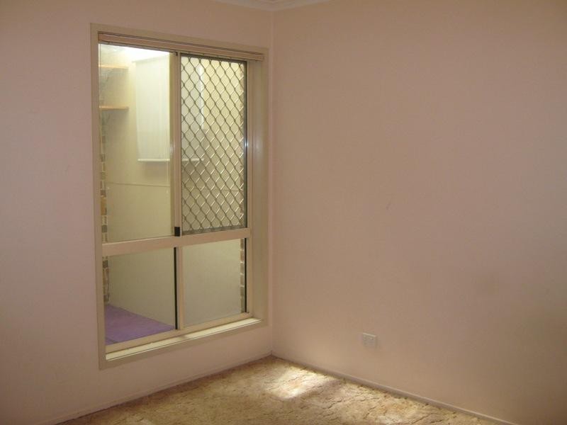 2/11 McBrien Court, Redbank Plains QLD 4301