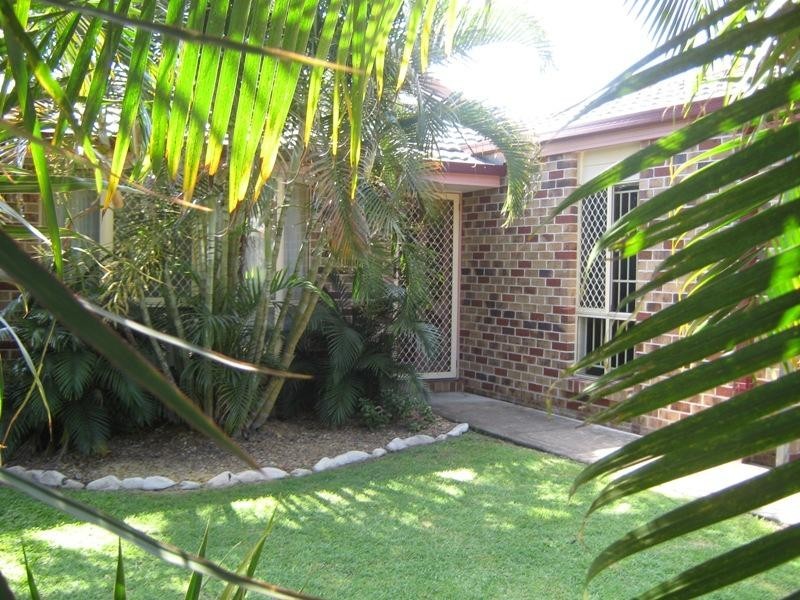 2/11 McBrien Court, Redbank Plains QLD 4301