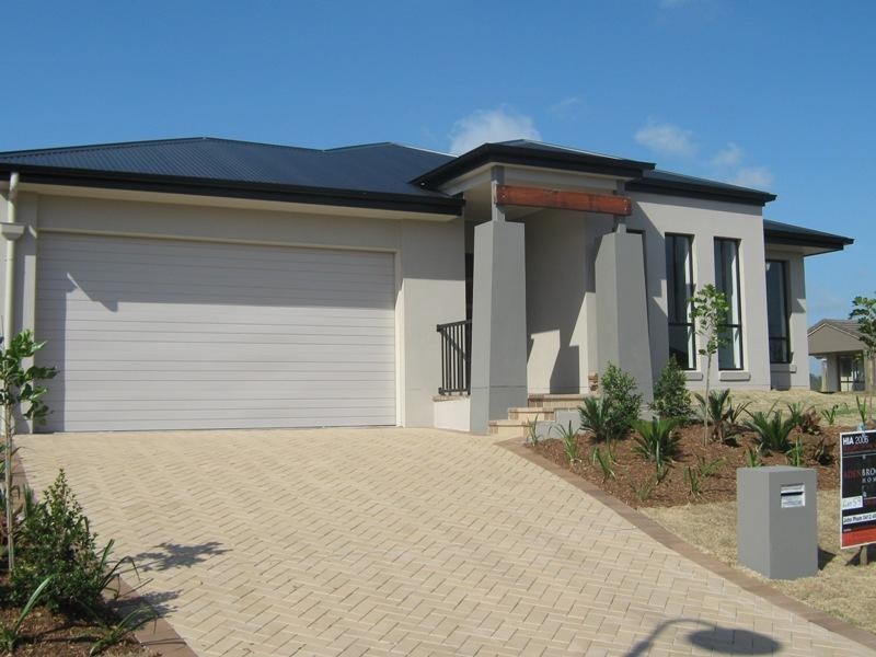 9 Daryl Reinhardt Street, Redbank Plains QLD 4301