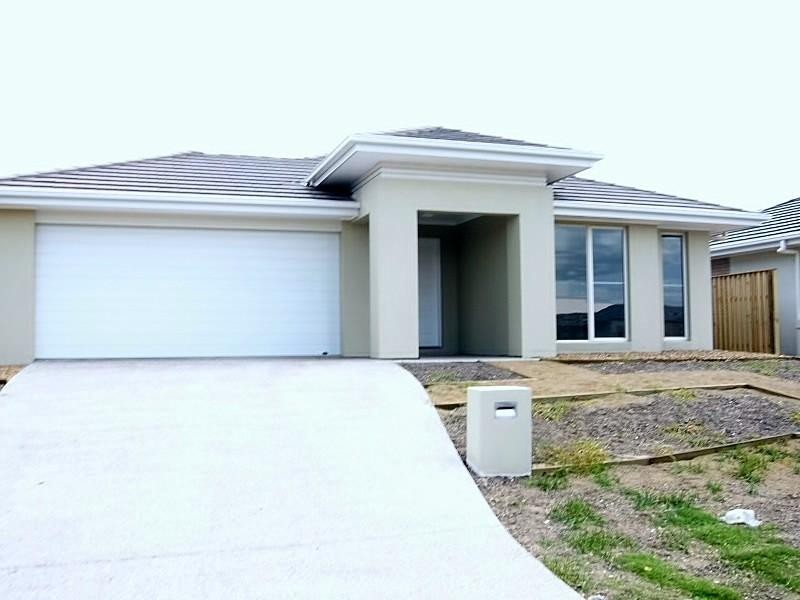 6 Daryl Reinhardt Street, Redbank Plains QLD 4301