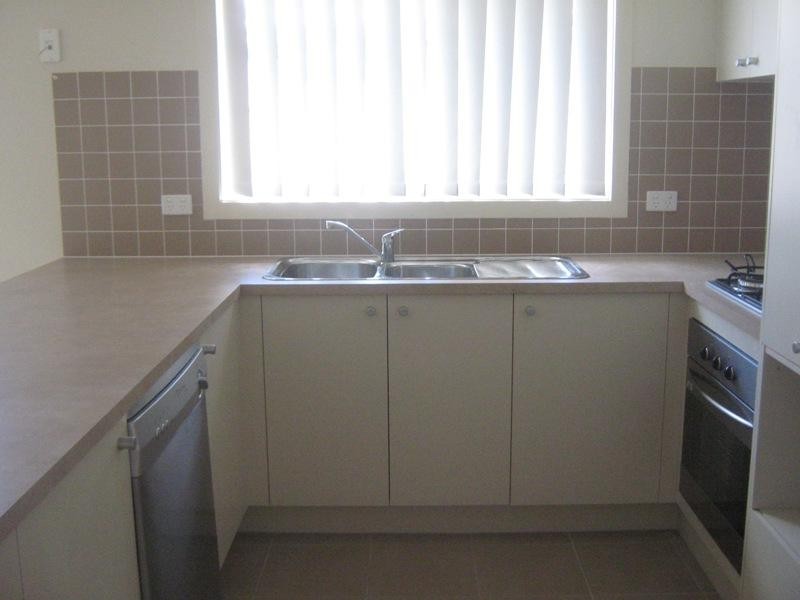 10 Shaun Street, Redbank Plains QLD 4301