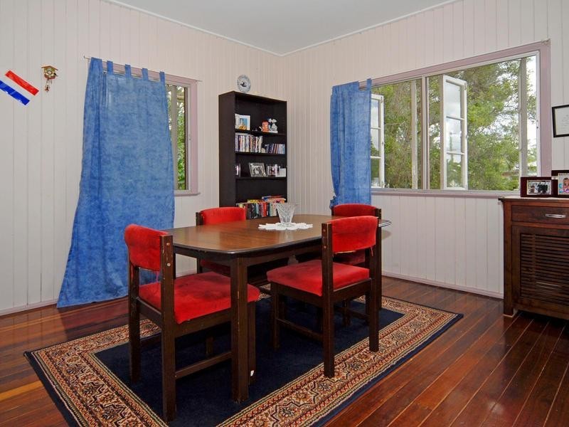 27 Caroline Street, Riverview QLD 4303