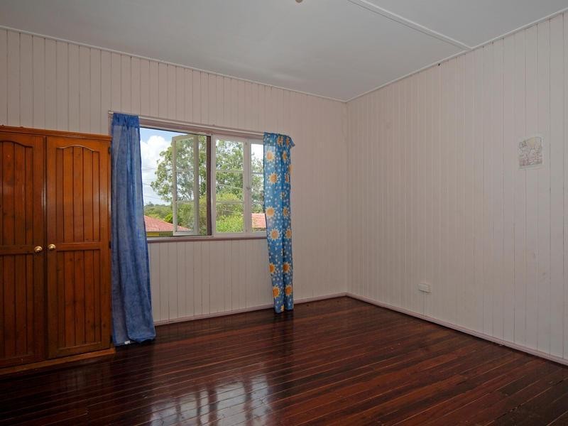 27 Caroline Street, Riverview QLD 4303