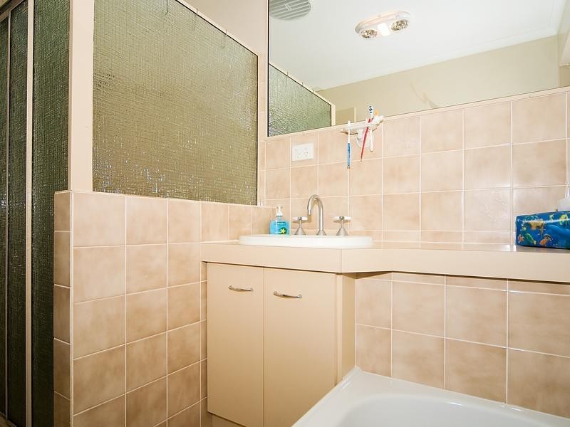 9 Nigel Street, Redbank Plains QLD 4301